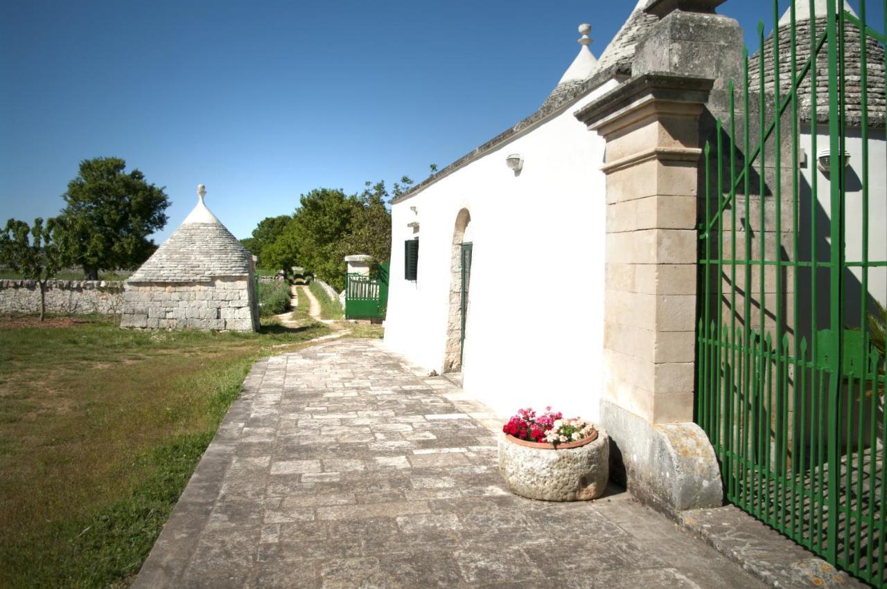 Trulli Sul Vignale In Masseria Santalachicca Martina Franca Exteriör bild